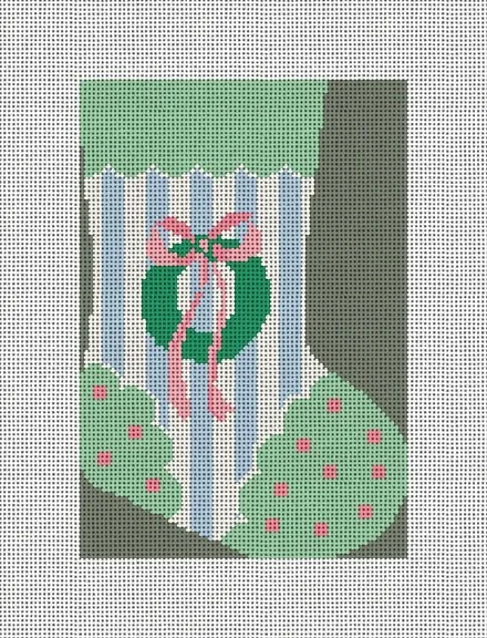 CM121 Christmas Wreath Mini Stocking 4" x 6"18 Mesh Camilla Moss