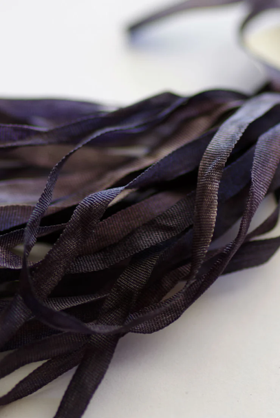 SR4 019 Smokey Greys Silken Ribbon 4mm Thread Gatherer