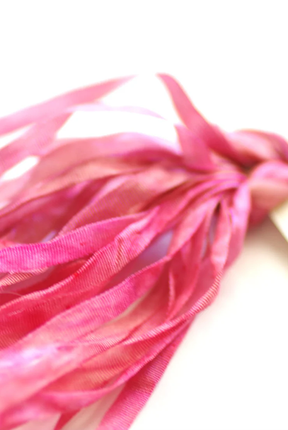 SR7 064 7mm IAntique RosesSilken Ribbon Thread Gatherer