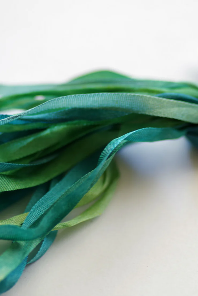 SR7 009 7mm Evergreens Silken Ribbon Thread Gatherer