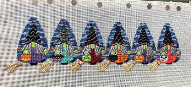 SA-XO 95 Witch Topper 3.25 x 13.25 Starke Art Designs