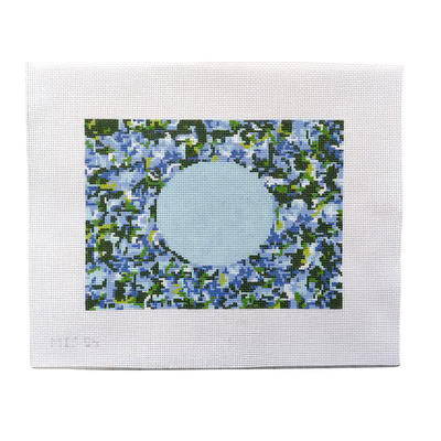 HYDRANGEA BLUE OVAL 7" x 9 13 Mesh MIMI IN STITCHES