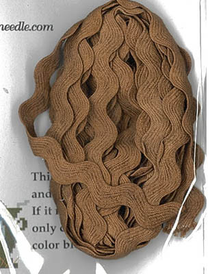 Truffle Pig 1/2 Rick Rack by Dames Of The Needle D-253