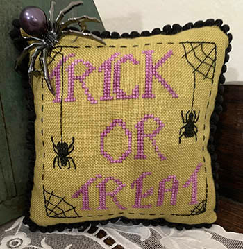 Spidery Treats 63w x 63h by Needle Bling Designs 26-1542