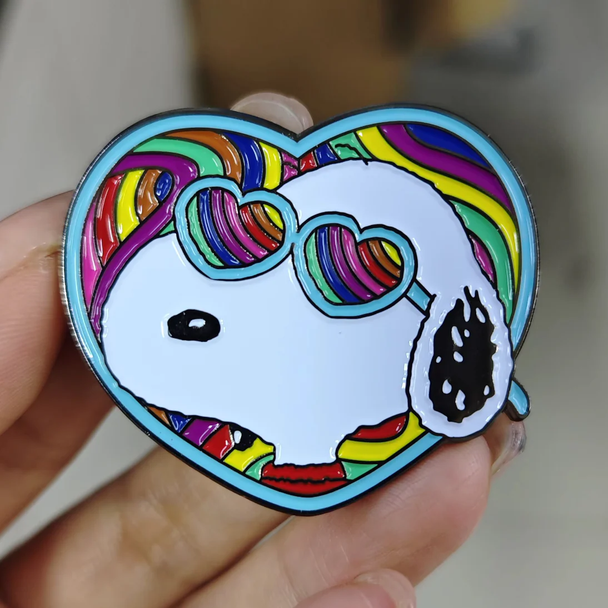 PEANUTS - GROOVY SNOOPY HEART NEEDLEMINDER © Peanuts OFFICIALLY NEEDLEPOINT PNTS-MINDER-SNOOPYGROOVY