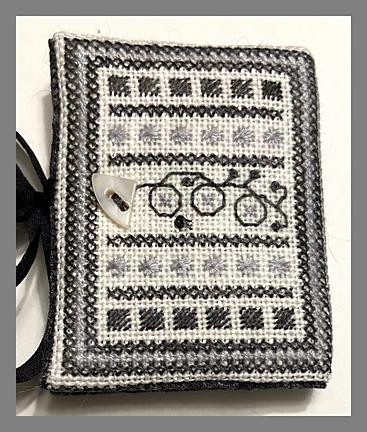 Fern Ridge Collections Bohemian Paisley Tiny Needlebook