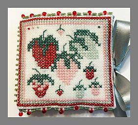 Fern Ridge Collections Strawberry Pie Needle Book