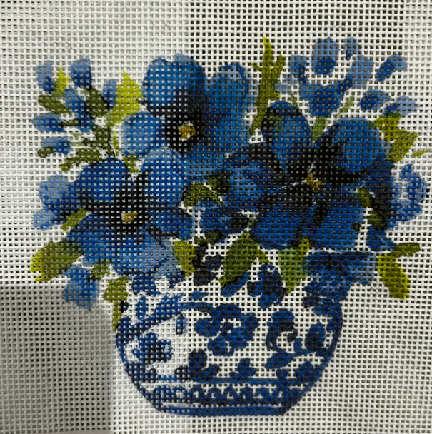 ECT220C Chinoisierie Blue Flowers 4x4 18 Mesh Ellen Crimi-Trent