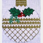 Wg12224 Holly Reflection 3 1/4" round 18 ct Whimsy And Grace CHRISTMAS REFLECTION