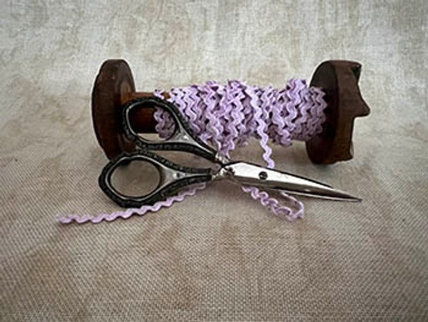 D-042 Lilac Rick Rack 1/4" (3yds) by Dames Of The Needle