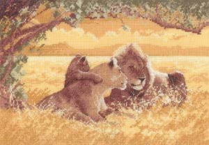 HCK618 Heritage Crafts Kit Lions by John Clayton 5.75" x 5"; Evenweave; 28ct