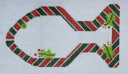 BP-06 BP DESIGNS Candy Cane Cat Ornament 6 ½ x 3 ¾ 18 Mesh