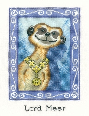 HC1008 Lord Meer - Meerkats Peter Underhill Heritage Crafts