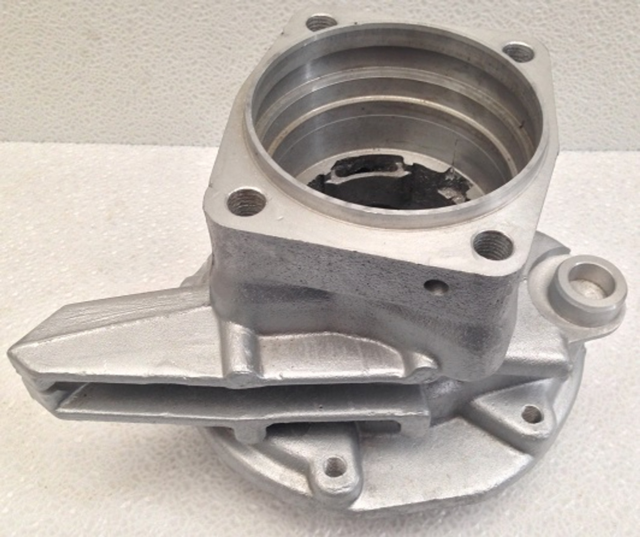 ZF S542 S547 S547M TRANSMISSION E BRAKE DRUM HOUSING FITS FORD '87