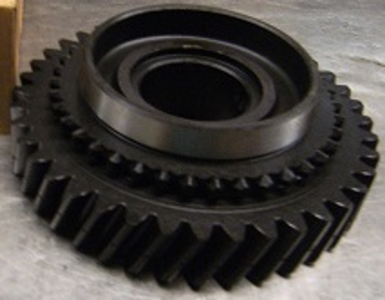 T19 TRANSMISSION 1ST GEAR MAIN SHAFT 40T FITS IHC & '68-'87