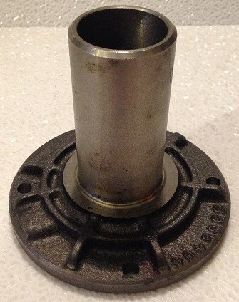 SM465 TRANSMISSION BEARING RETAINER H.D. FOR 11/2" INPUT SPLINE FITS