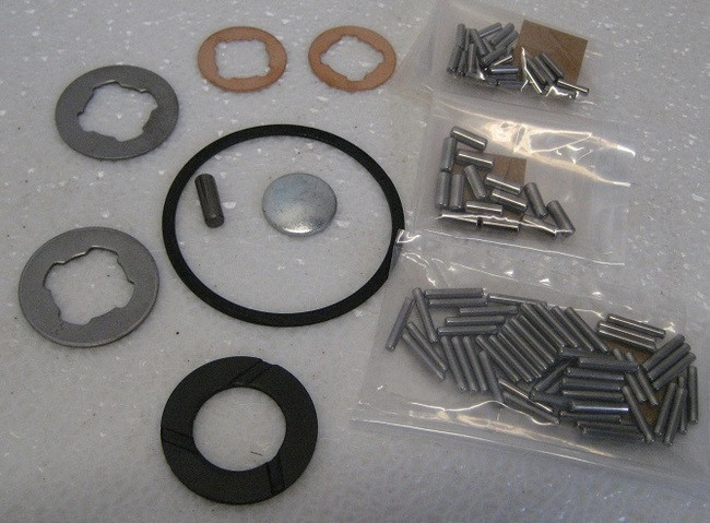 SM318 MUNCIE 318 & 319 TRANSMISSION SMALL PARTS KIT (SP24250B