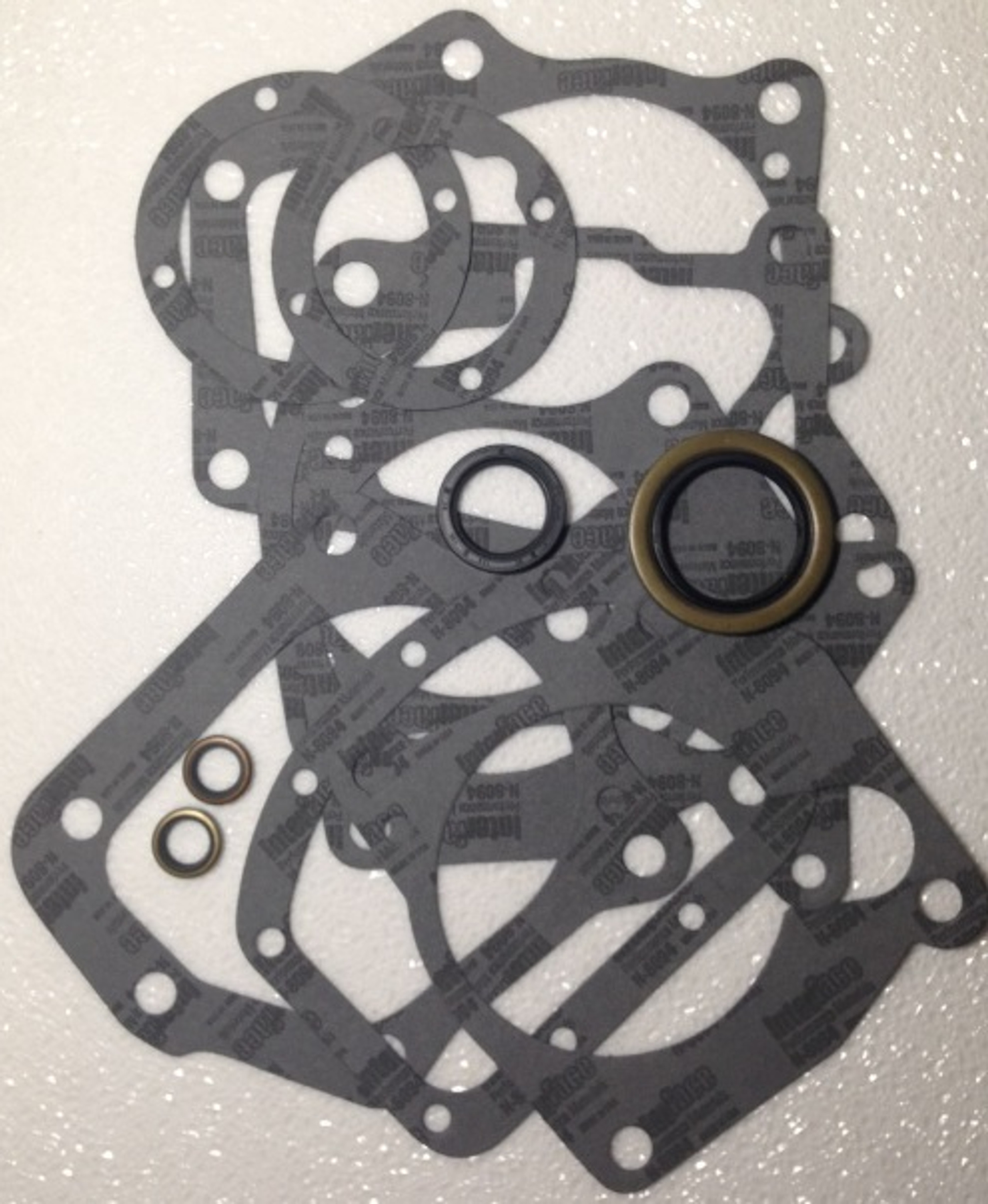 SUPER T10 TRANSMISSION OVERHAUL KIT GASKETS & SEALS FITS '74'82 GM
