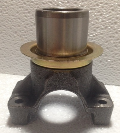 BW4407 TRANSFER CASE FRONT OUTPUT YOKE LARGE CV TYPE FITS FORD F250