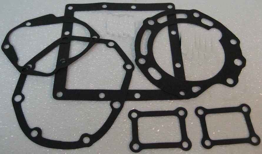 362000-d50-km132-km144-km145-transmission-gasket-set.jpg