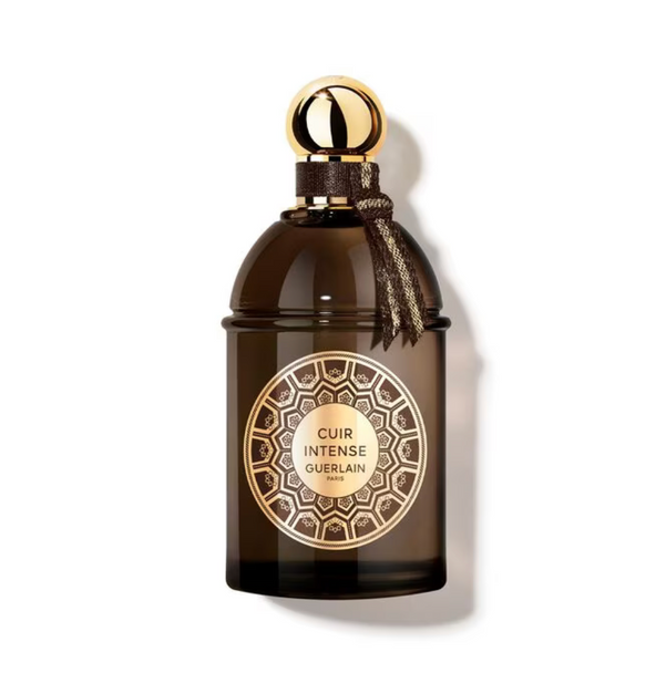 AN ORIENTAL GEM

Showcased in a deep brown shade, the Cuir Intense bottle comes in a sumptuous hue which contrasts elegantly with gold details, including cap, ribbon trim and label featuring the House’s heritage arabesque design.
