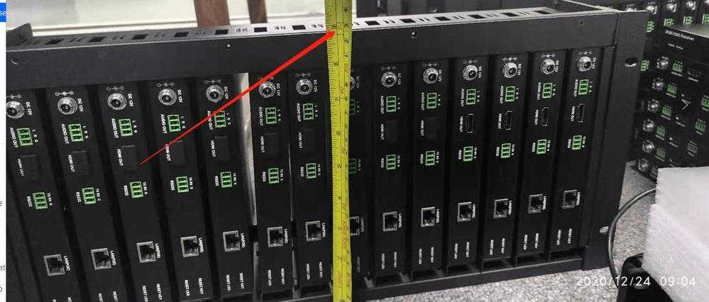 WolfPack 19-inch Rack for 14-POE Transmitters over IP (5U)