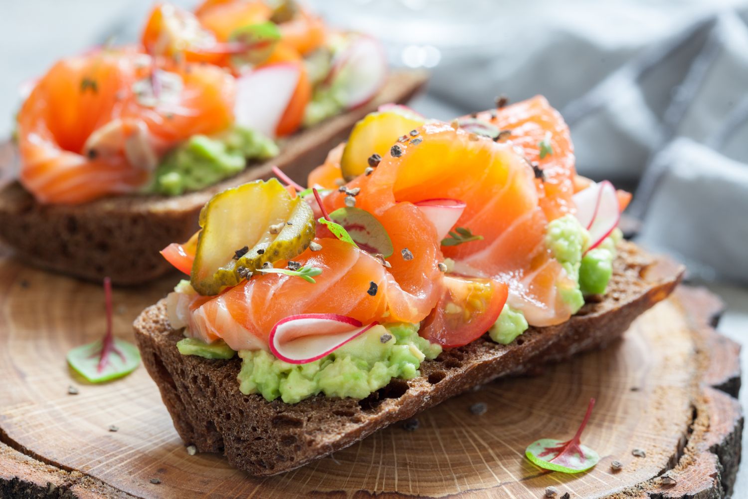 What To Eat With Smoked Salmon?