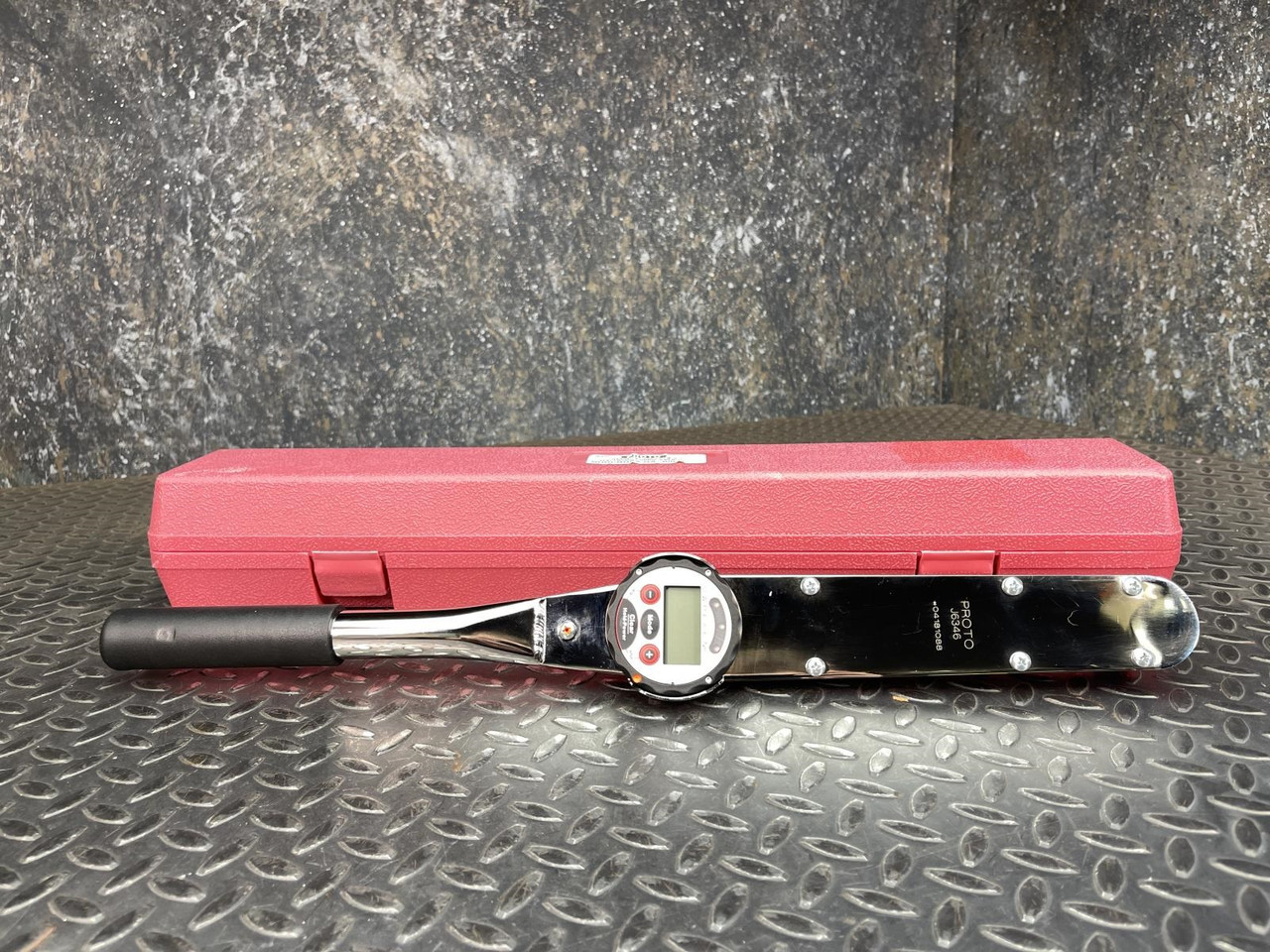 1/2 Drive Electronic Torque Wrench 25-250 ft/lbs