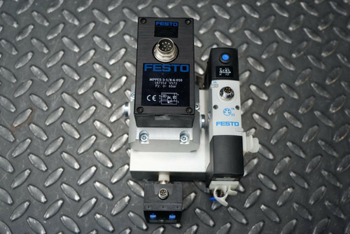 Festo MPPES-3-1/8-6-010 label showing 187512 V572 P2: 0-6bar. Clean assembly, intact M8/M12 connectors.