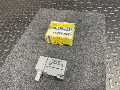 Square D C52B2 Limit Switch - Unused Square D