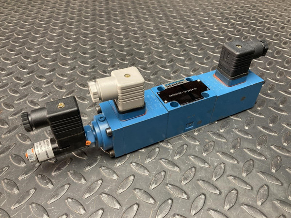 Mannesmann Rexroth Proportional Servo Valve 4WRE6V08-12/24Z4/M Mannesmann Rexroth 4WRE6V08-12/24Z4/M