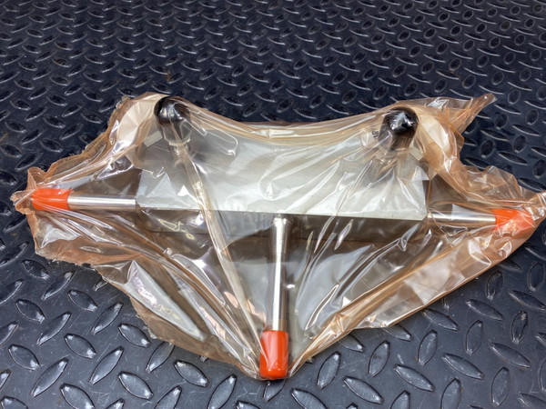 Carten DFV500 HF Duplex Valve, 375 PSI, factory-sealed in plastic packaging with two black handles.