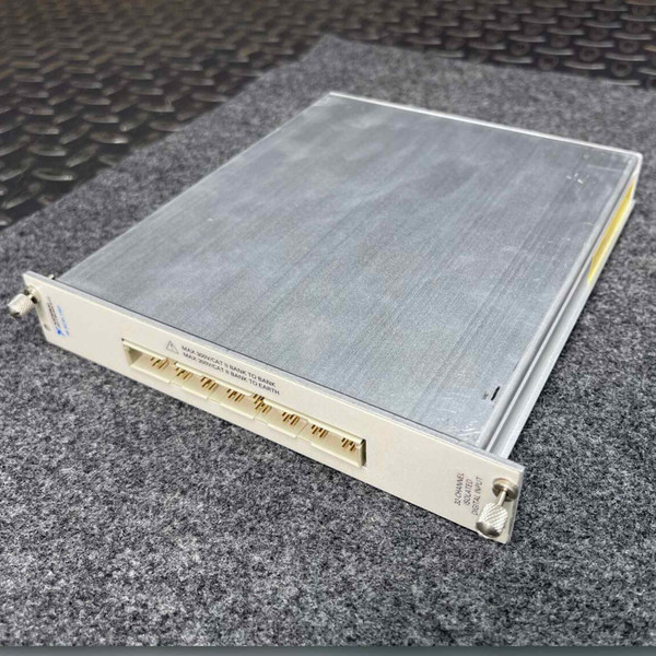 Beige faceplate marked 32-CHANNEL ISOLATED DIGITAL INPUT with MAX 300V/CAT II caution labels; light surface scratches on metal shield top.