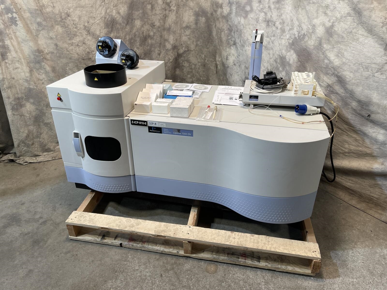 PerkinElmer Optima 7300 DV ICP-OES with AS 93Plus Autosampler
