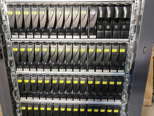 Dell / EMC VNX5600 NAS Rack w/ Drive Shelves & Caddies