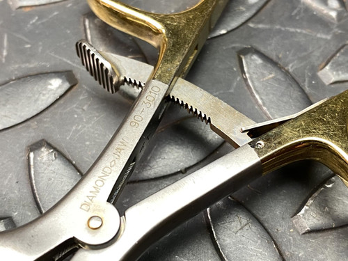 Lot of 2 Snowden-Pencer Diamond Jaw 90-3010 Babcock Style Laparoscopic Grasper