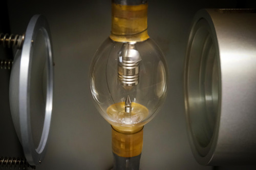 Kratos Xeon Arc Lamp Housing 1000W 38V: Lab-Grade High-Intensity Lighting