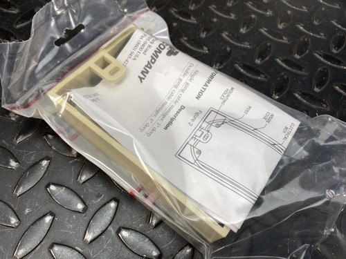 Lot of 9 Siemon Company CT4-RING-100-20 CT Series Stand-Off Ring 1" Single Gang