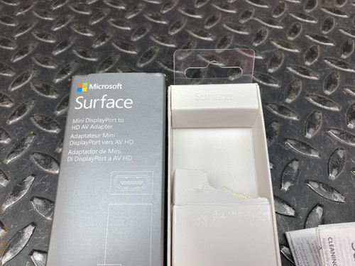 Microsoft 1553 Surface 3, Pro, Pro 2,, Pro 3, Mini DisplayPort to HD AV Adapter