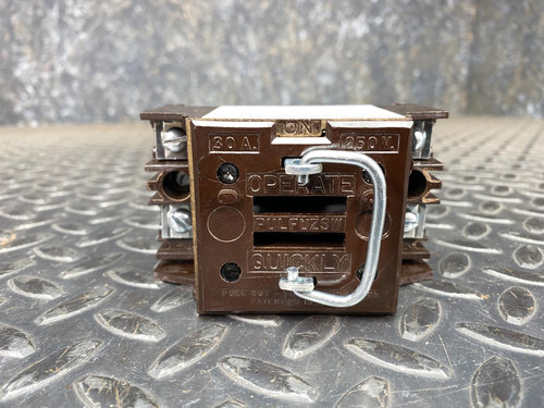 Cutler-Hammer PFS3322 Pullout Switch, 30A, 250V - Unused