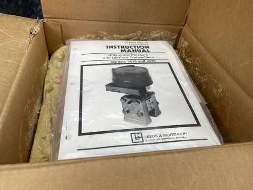 Leeds & Northrup 2610-102-12-0-01-000 Differential Pressure Transmitter