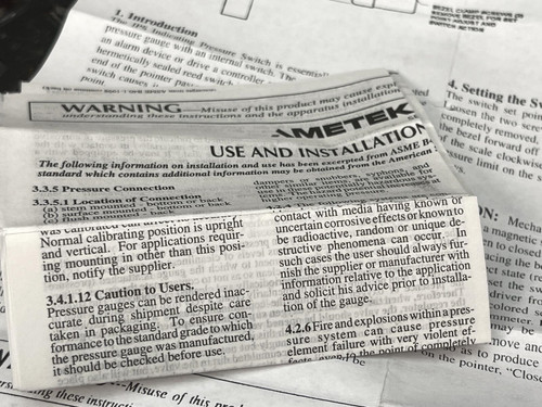 Ametek IPS-200-HA Indicating Pressure Switch Gauge 100 PSI 2" Face 1/4" LMM