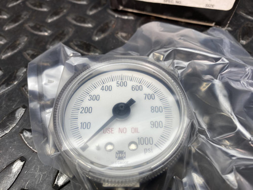 Ametek P1535 Corrosion Resistant Gauge 1000 PSI 2" Face 1/4" LMF Connector