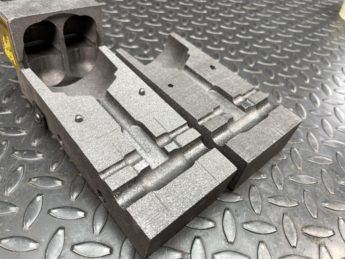 Cadweld PTC2Q1L Horizonal Thru Parallel Cable Mold