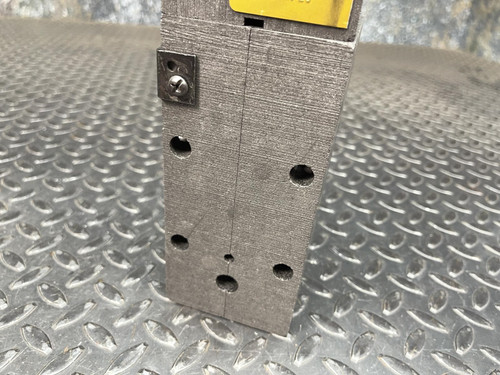 Cadweld PTC2Q1L Horizonal Thru Parallel Cable Mold