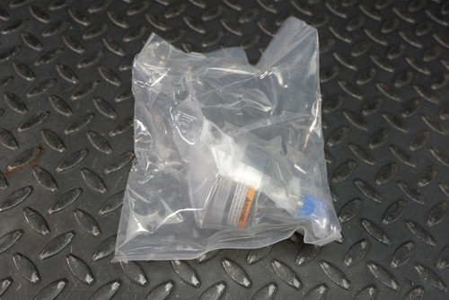 Ametek P1535 Gauge 160 PSI & BAR 2" Face CBM Connector NEW