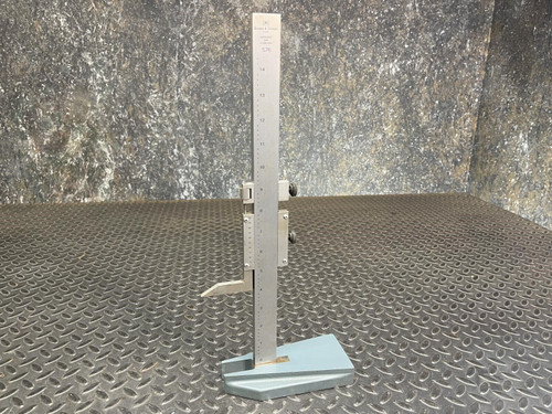 Brown & Sharpe No. 576 Vernier Height Gage 14"