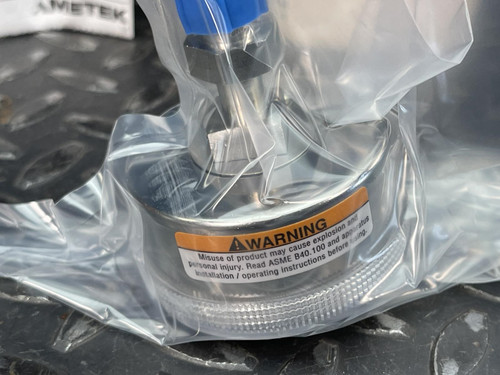 Ametek P 1535 Corrosion Resistant Gauge 200 PSI 2" Face CBM Connector NEW