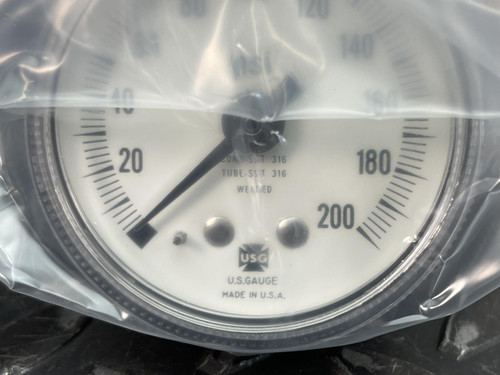 Ametek P 1535 Corrosion Resistant Gauge 200 PSI 2" Face CBM Connector NEW