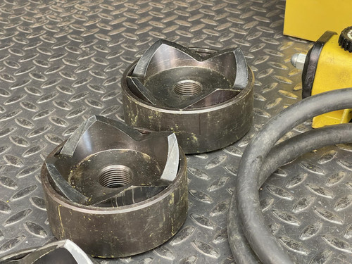 Enerpac 10 Piece Knockout Punch Set w/ P-142 Hydraulic Hand Pump